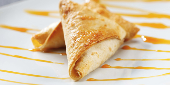 Toffee Apple Parcels with Dipping Sauce